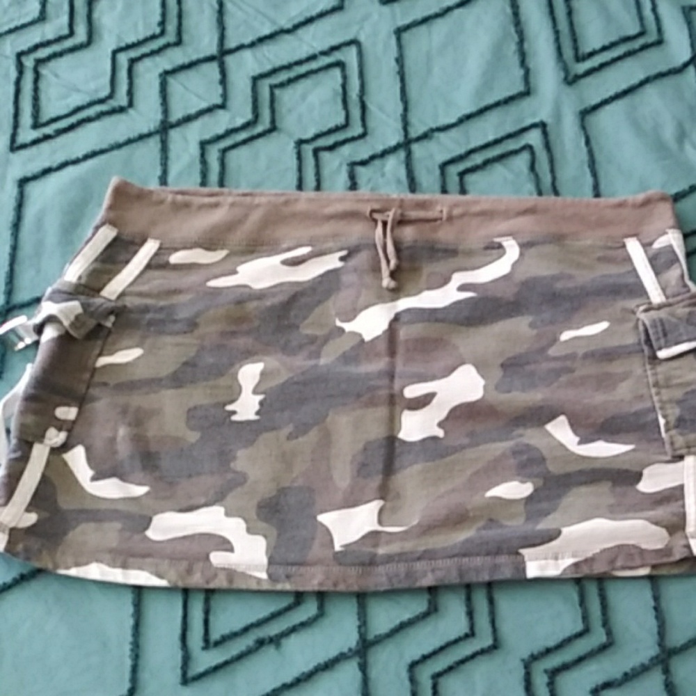 Camo skirt